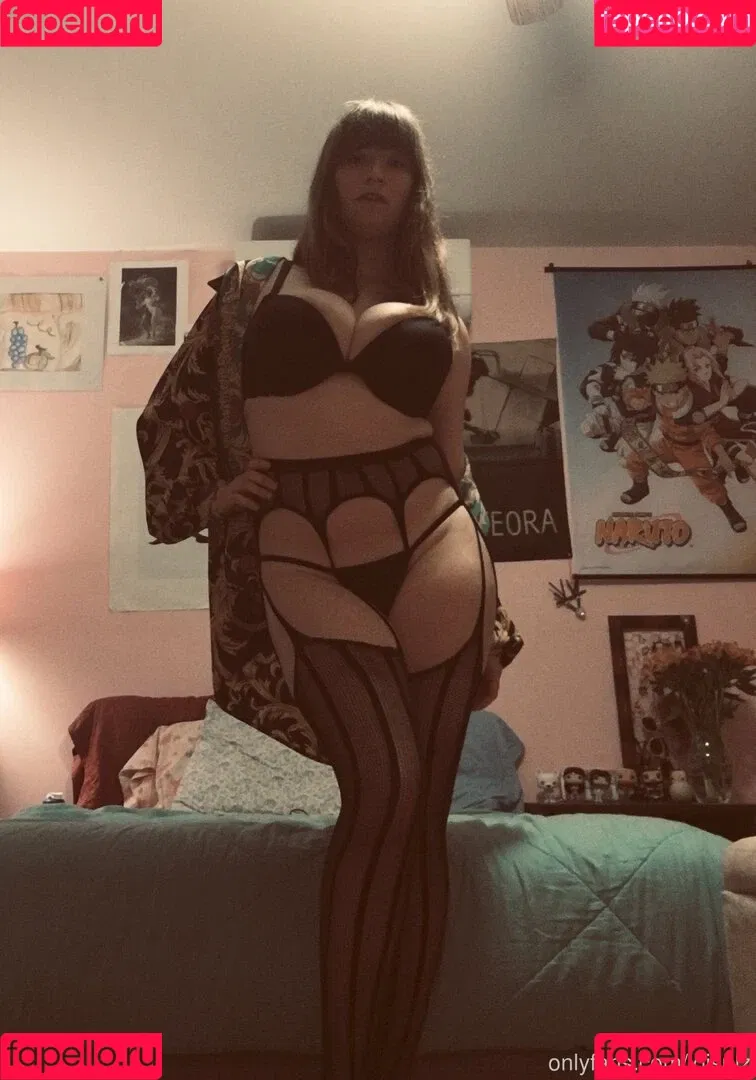 loisplz / lomeinnoodles19 Onlyfans Photo Gallery 