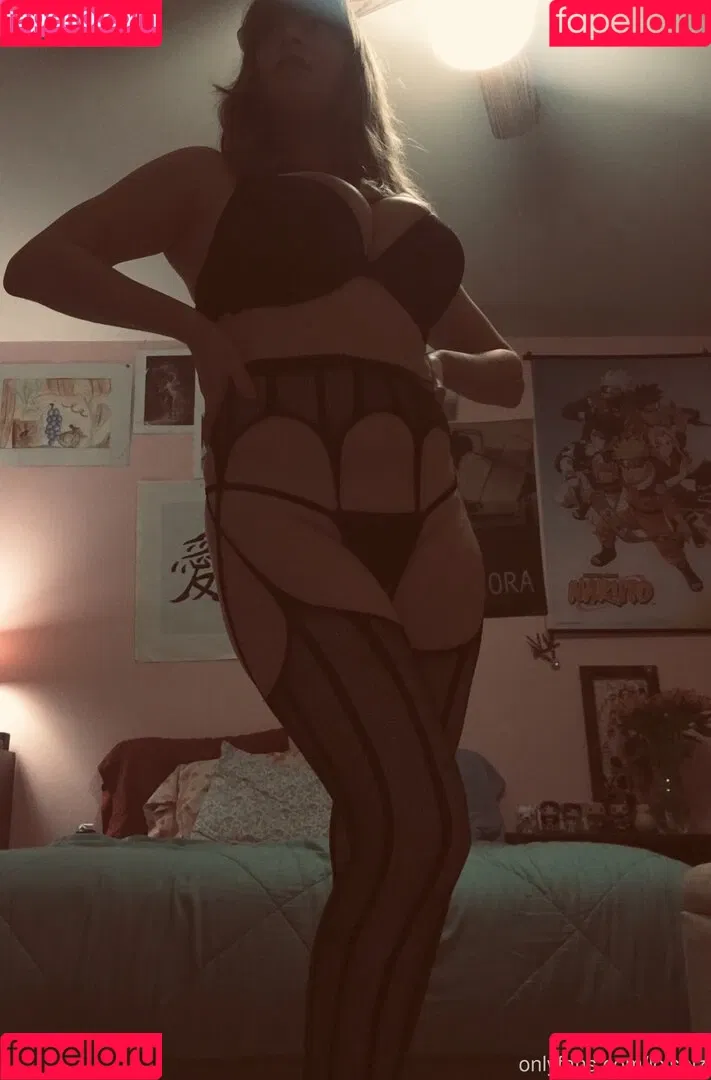 loisplz / lomeinnoodles19 Onlyfans Photo Gallery 