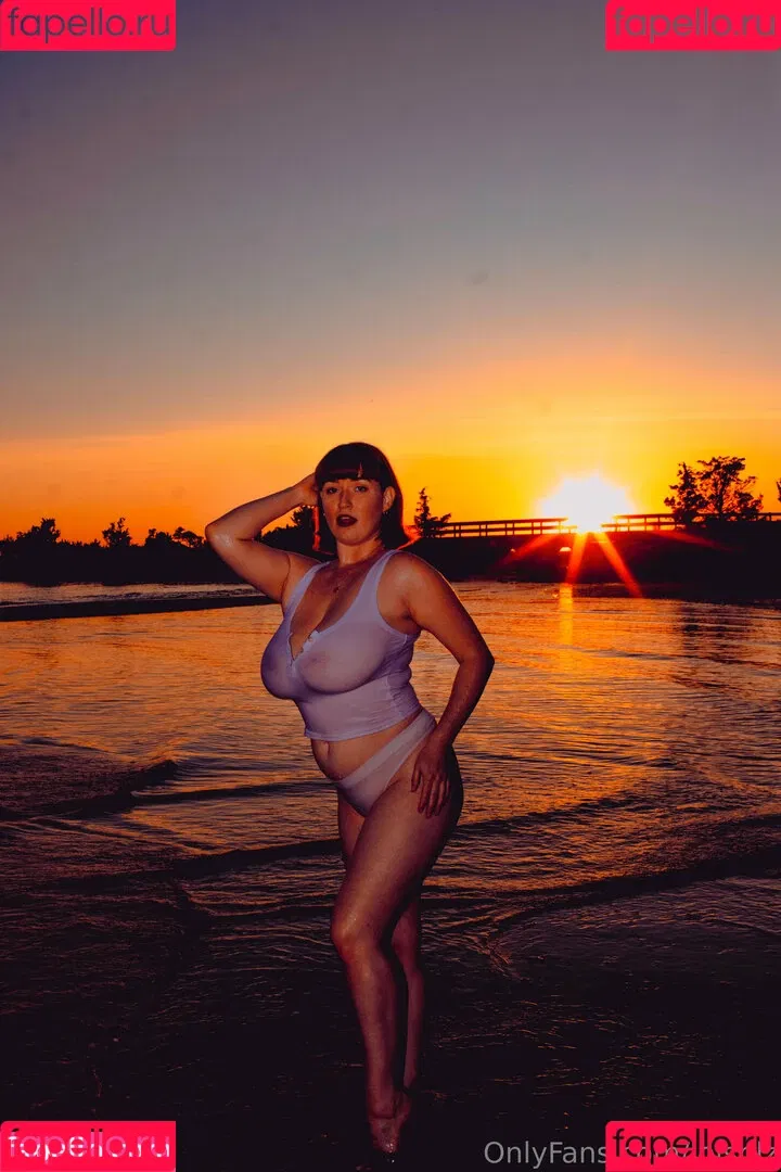 loisplz / lomeinnoodles19 Onlyfans Photo Gallery 