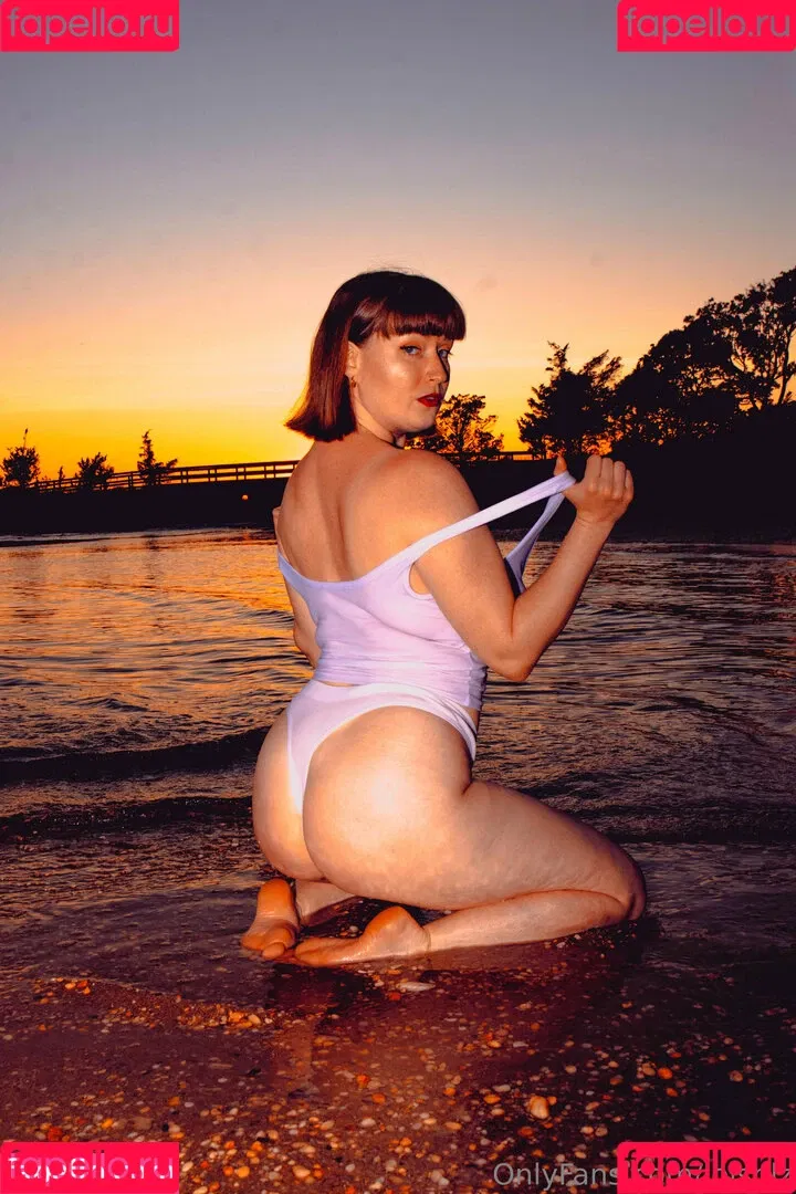 loisplz / lomeinnoodles19 Onlyfans Photo Gallery 