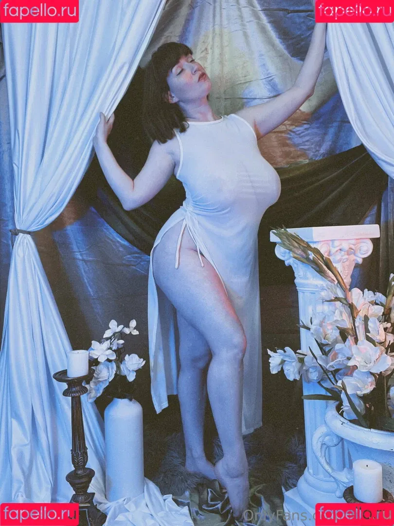 loisplz / lomeinnoodles19 Onlyfans Photo Gallery 