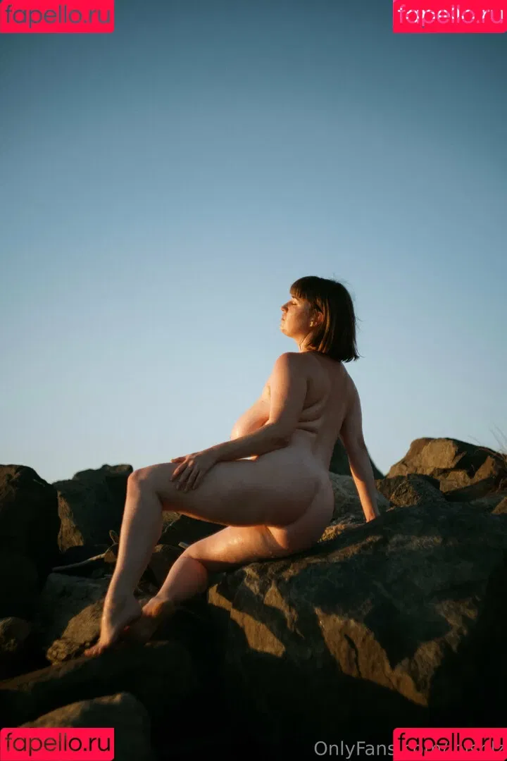 loisplz / lomeinnoodles19 Onlyfans Photo Gallery 