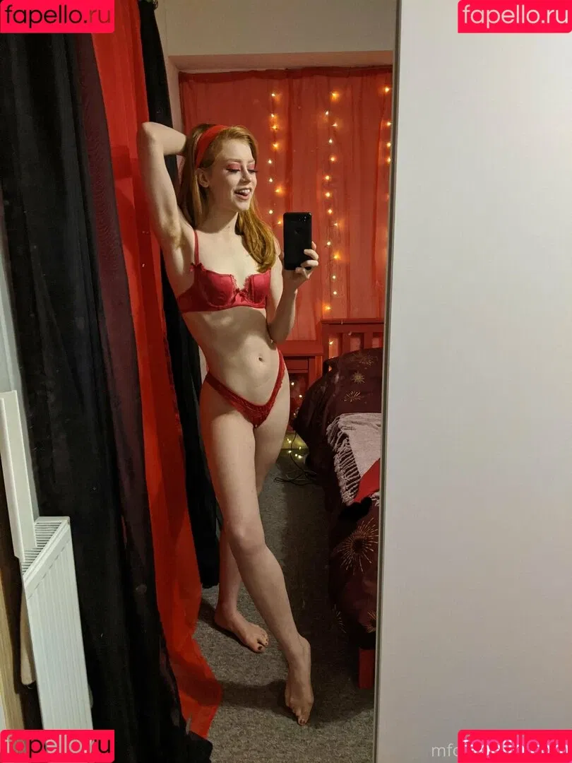lunaroux / mslunaroux Onlyfans Photo Gallery 