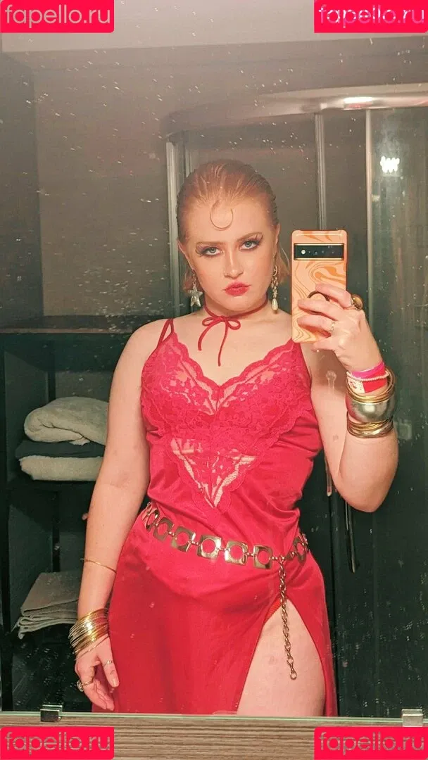 lunaroux / mslunaroux Onlyfans Photo Gallery 