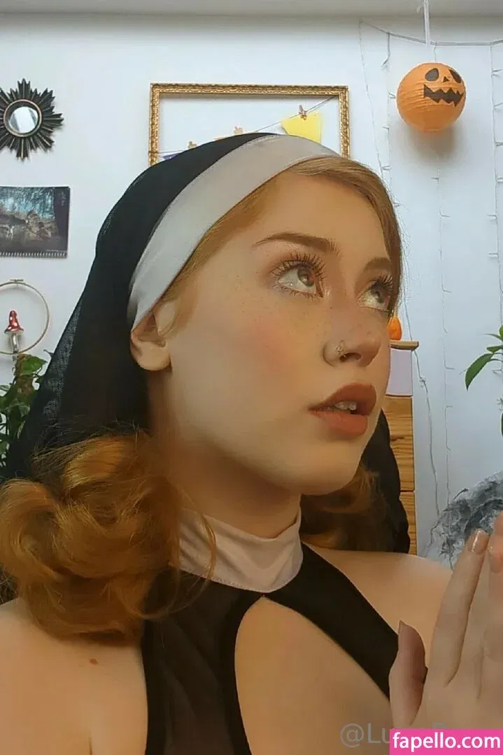 lunaroux / mslunaroux Onlyfans Photo Gallery 