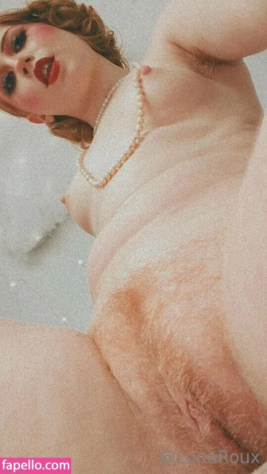 lunaroux / mslunaroux Onlyfans Photo Gallery 