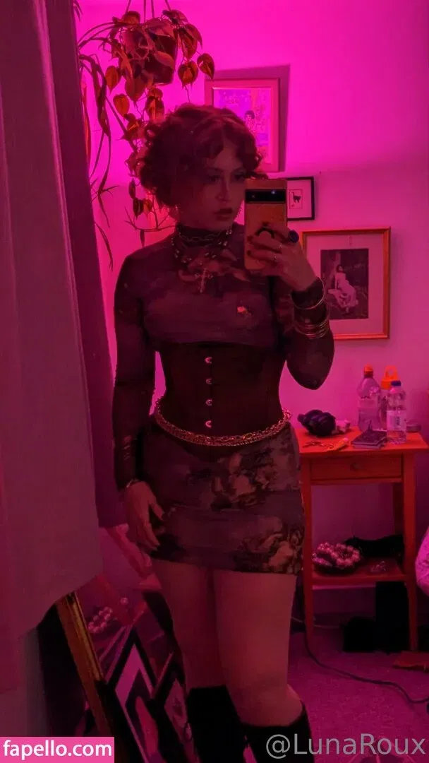 lunaroux / mslunaroux Onlyfans Photo Gallery 