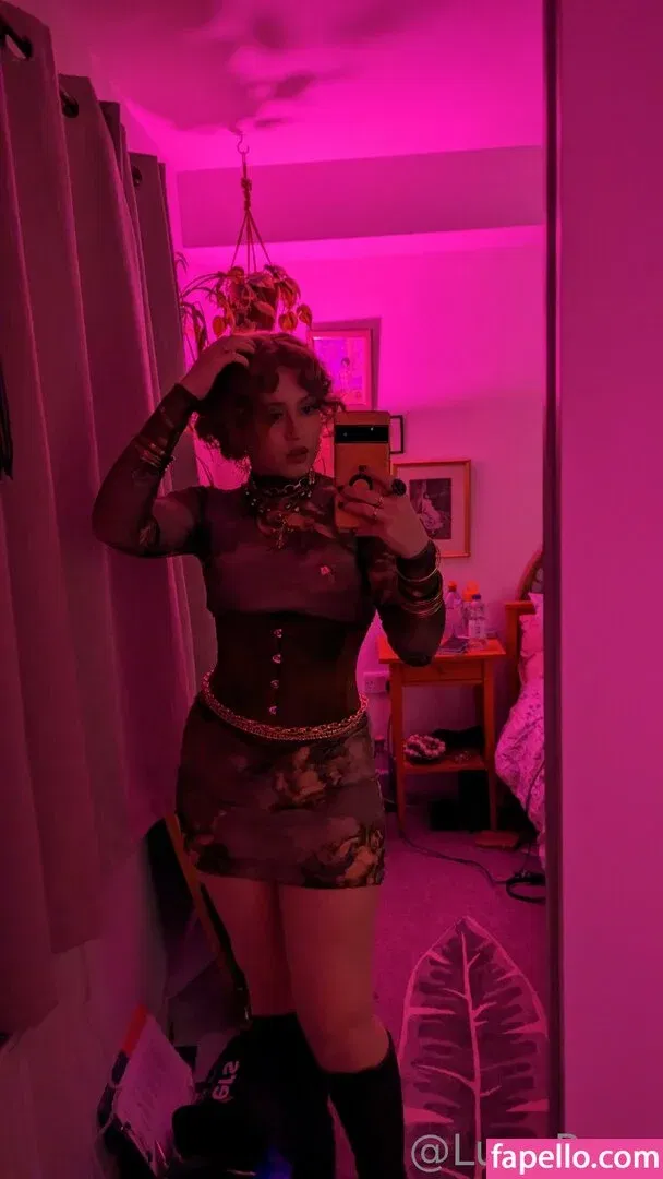 lunaroux / mslunaroux Onlyfans Photo Gallery 