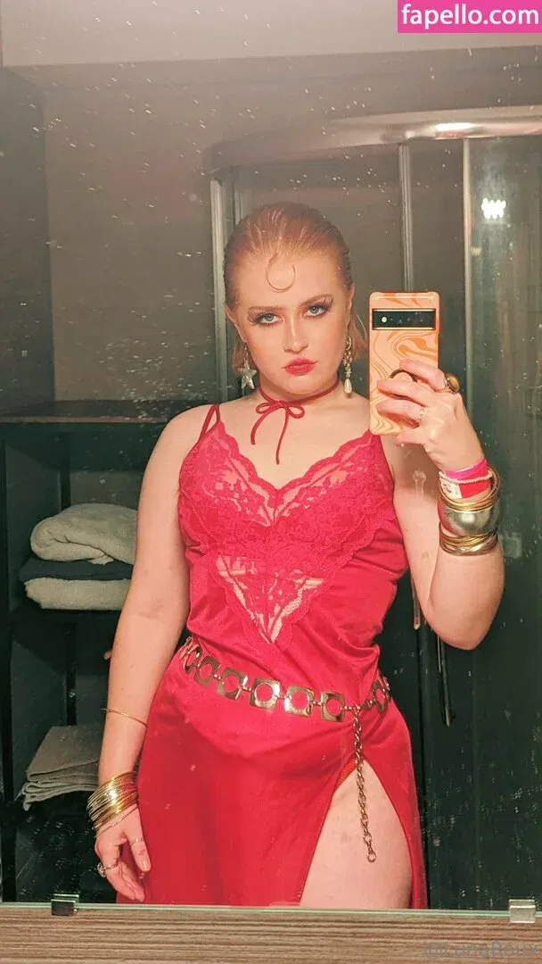 lunaroux / mslunaroux Onlyfans Photo Gallery 