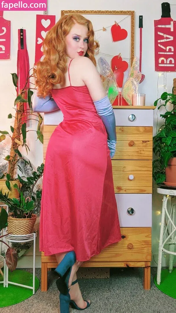 lunaroux / mslunaroux Onlyfans Photo Gallery 