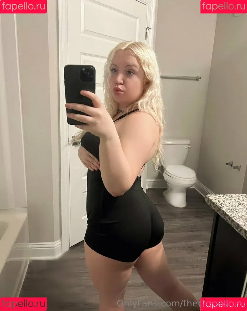 karmaalexis / karmaalexiscampbell Onlyfans Photo Gallery 