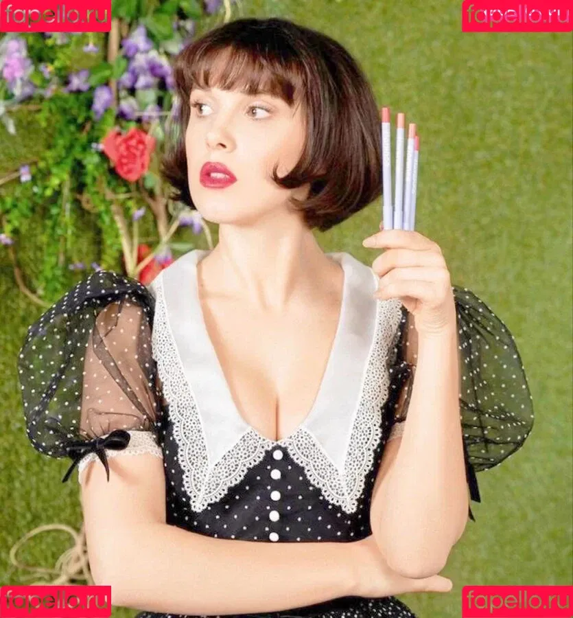 Millie Bobby Brown / milliebobbybrown Onlyfans Photo Gallery 