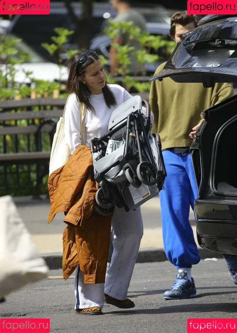 Millie Bobby Brown / milliebobbybrown Onlyfans Photo Gallery 