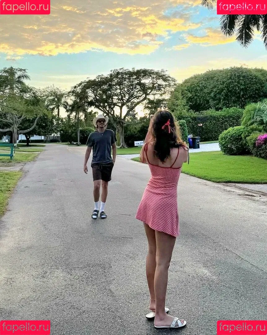Millie Bobby Brown / milliebobbybrown Onlyfans Photo Gallery 