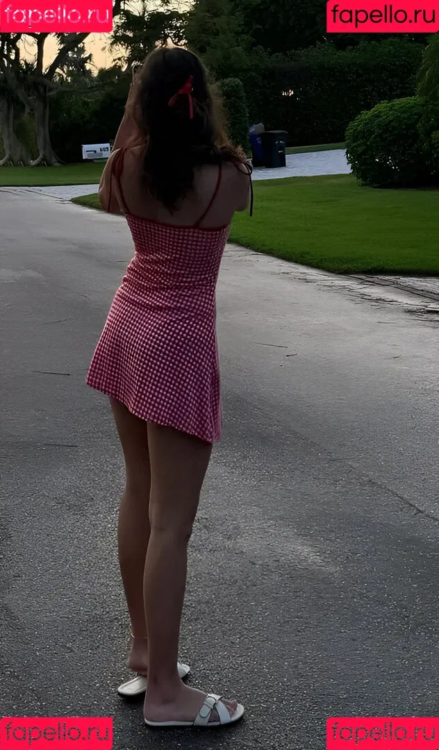 Millie Bobby Brown / milliebobbybrown Onlyfans Photo Gallery 