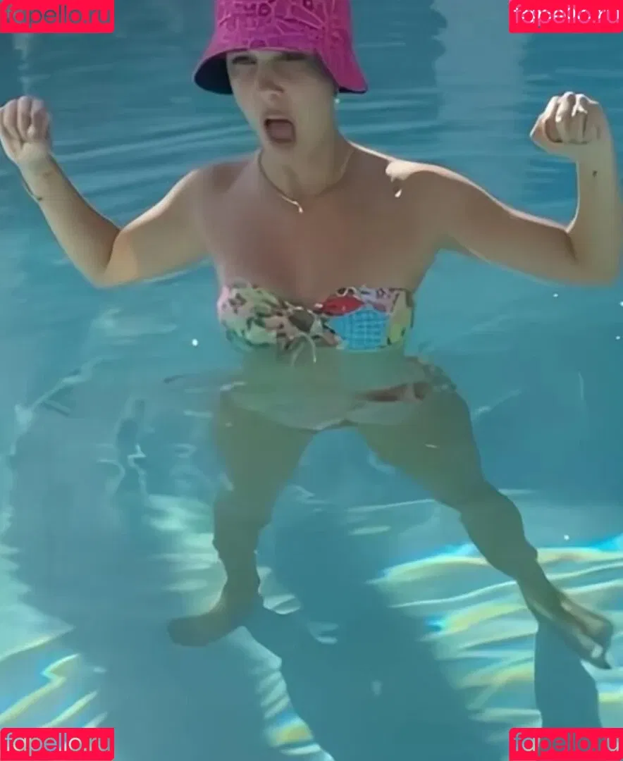 Millie Bobby Brown / milliebobbybrown Onlyfans Photo Gallery 