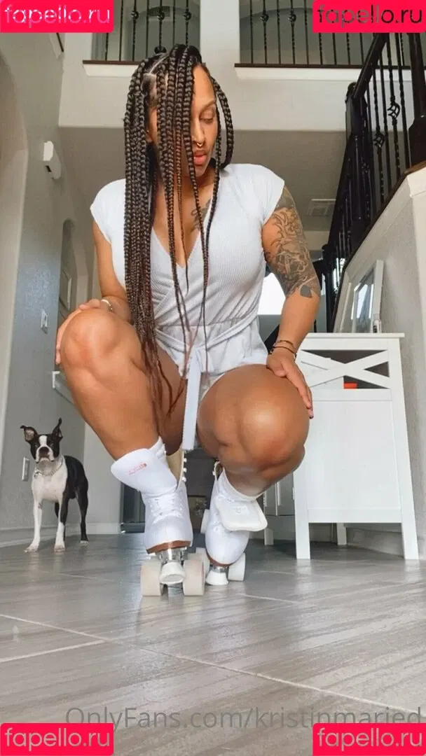 Kris Marie / krismariee / krismarietv Onlyfans Photo Gallery 