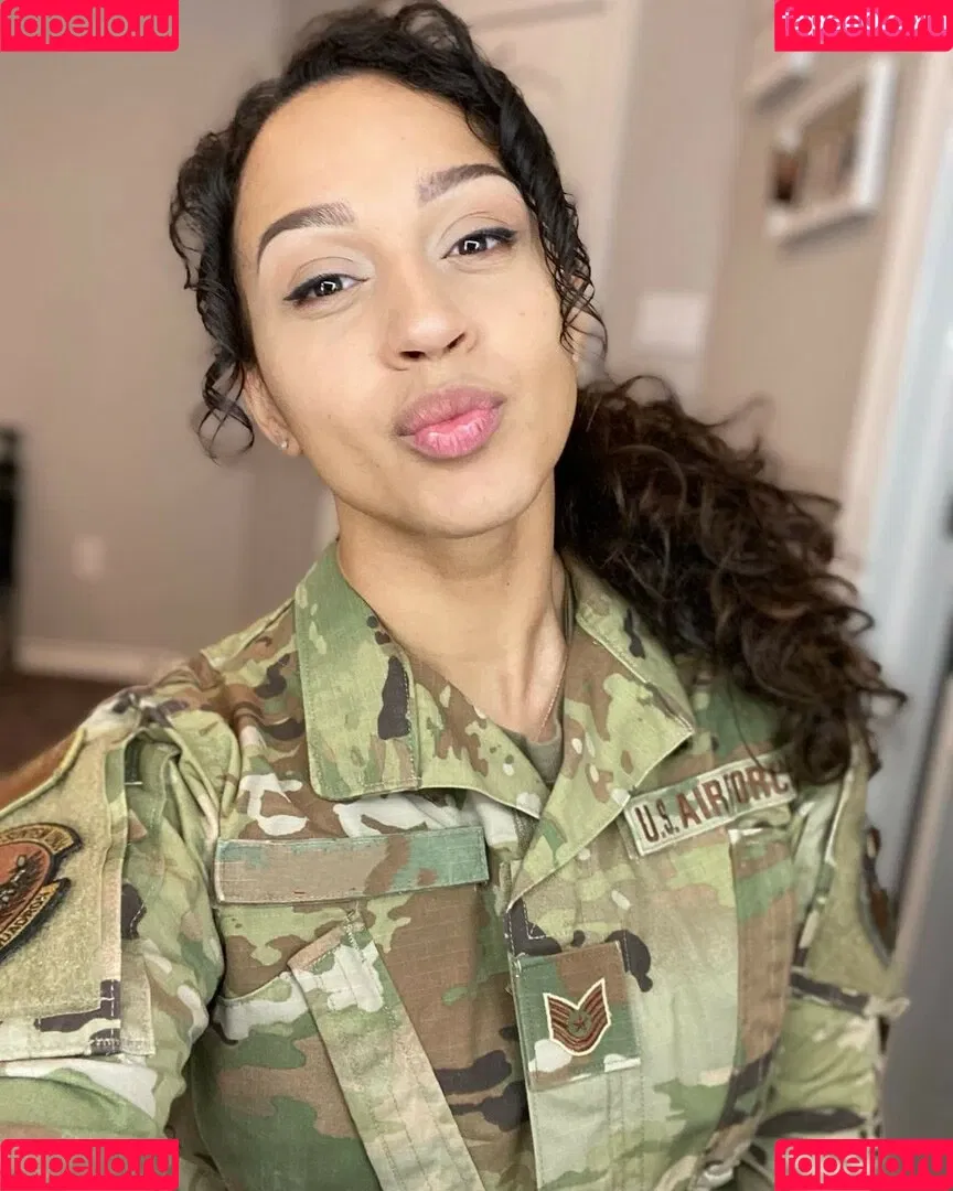 Kris Marie / krismariee / krismarietv Onlyfans Photo Gallery 