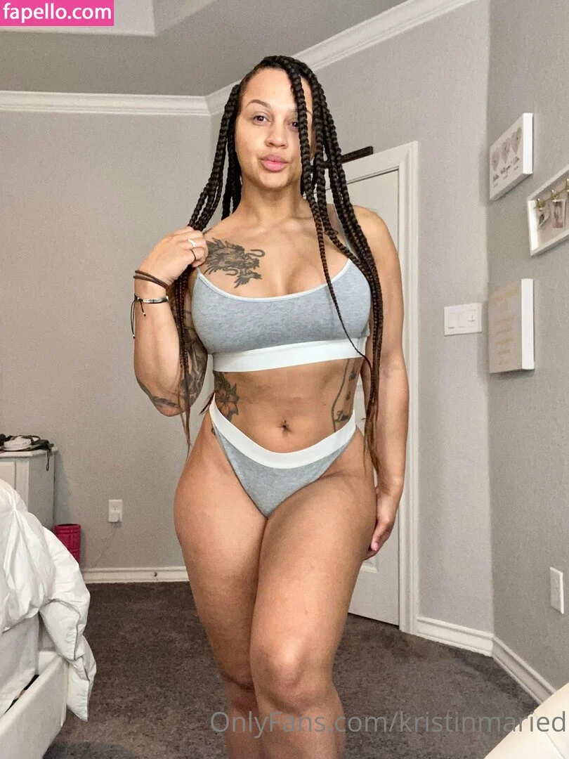 Kris Marie / krismariee / krismarietv Onlyfans Photo Gallery 