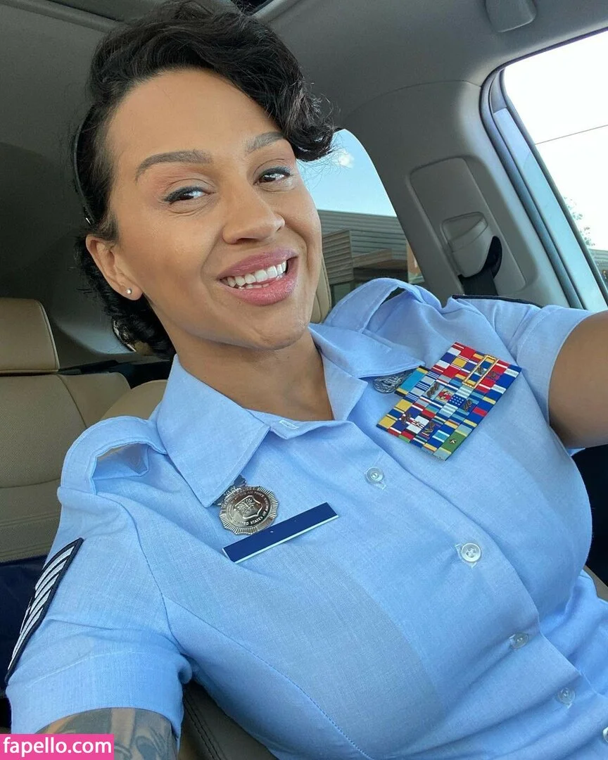 Kris Marie / krismariee / krismarietv Onlyfans Photo Gallery 