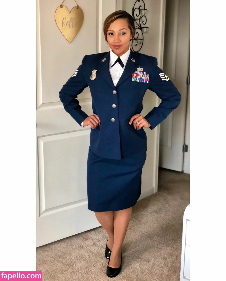 Kris Marie / krismariee / krismarietv Onlyfans Photo Gallery 