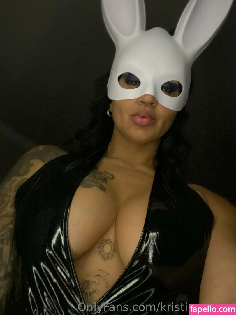 Kris Marie / krismariee / krismarietv Onlyfans Photo Gallery 