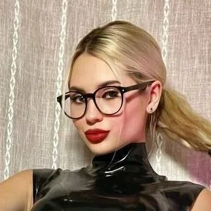 imkittygirl / miukittygirl Onlyfans Photo Gallery 