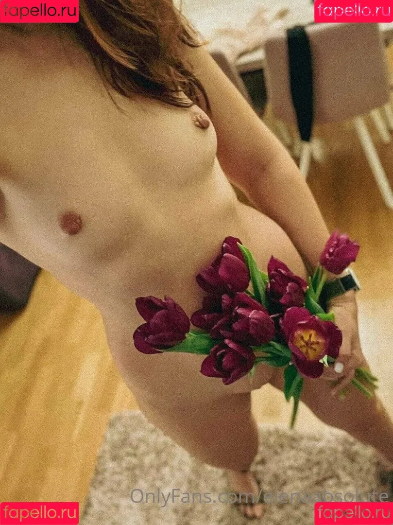 AbsoluteElena / Elena Ptena / Hot Mum / elenaabsolute Onlyfans Photo Gallery 