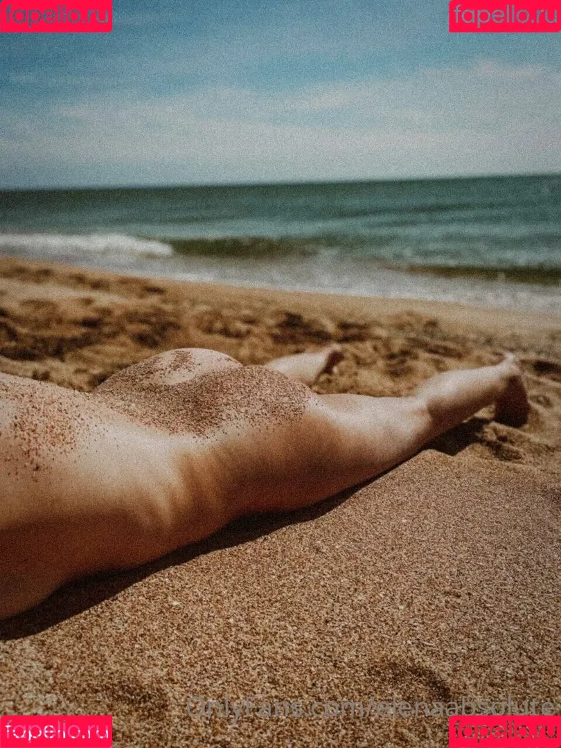 AbsoluteElena / Elena Ptena / Hot Mum / elenaabsolute Onlyfans Photo Gallery 