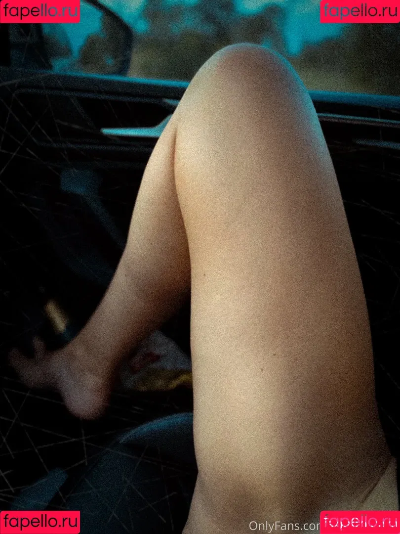 AbsoluteElena / Elena Ptena / Hot Mum / elenaabsolute Onlyfans Photo Gallery 