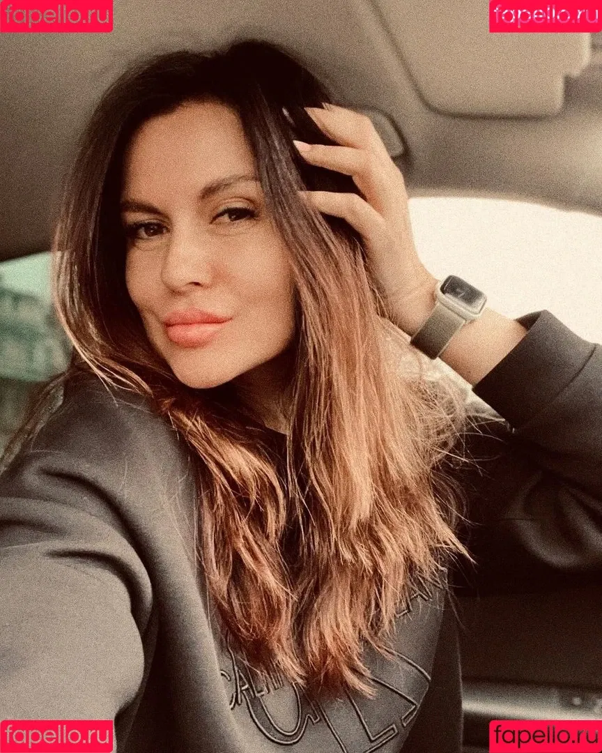 AbsoluteElena / Elena Ptena / Hot Mum / elenaabsolute Onlyfans Photo Gallery 