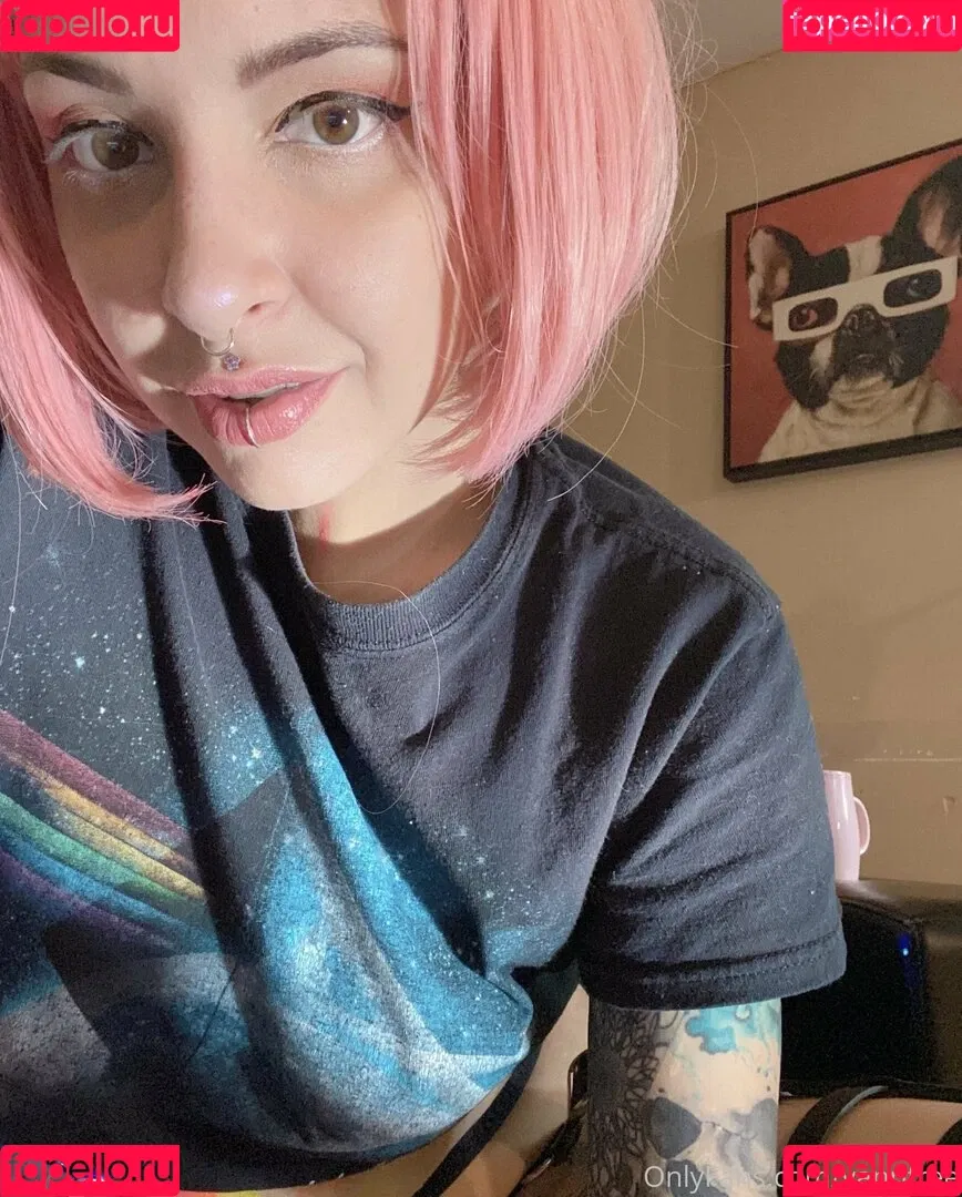 vanphell / vanthill_r Onlyfans Photo Gallery 