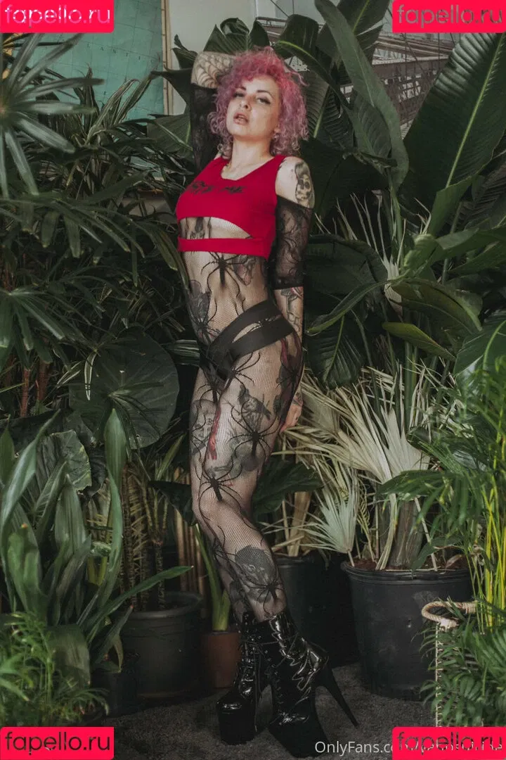 vanphell / vanthill_r Onlyfans Photo Gallery 