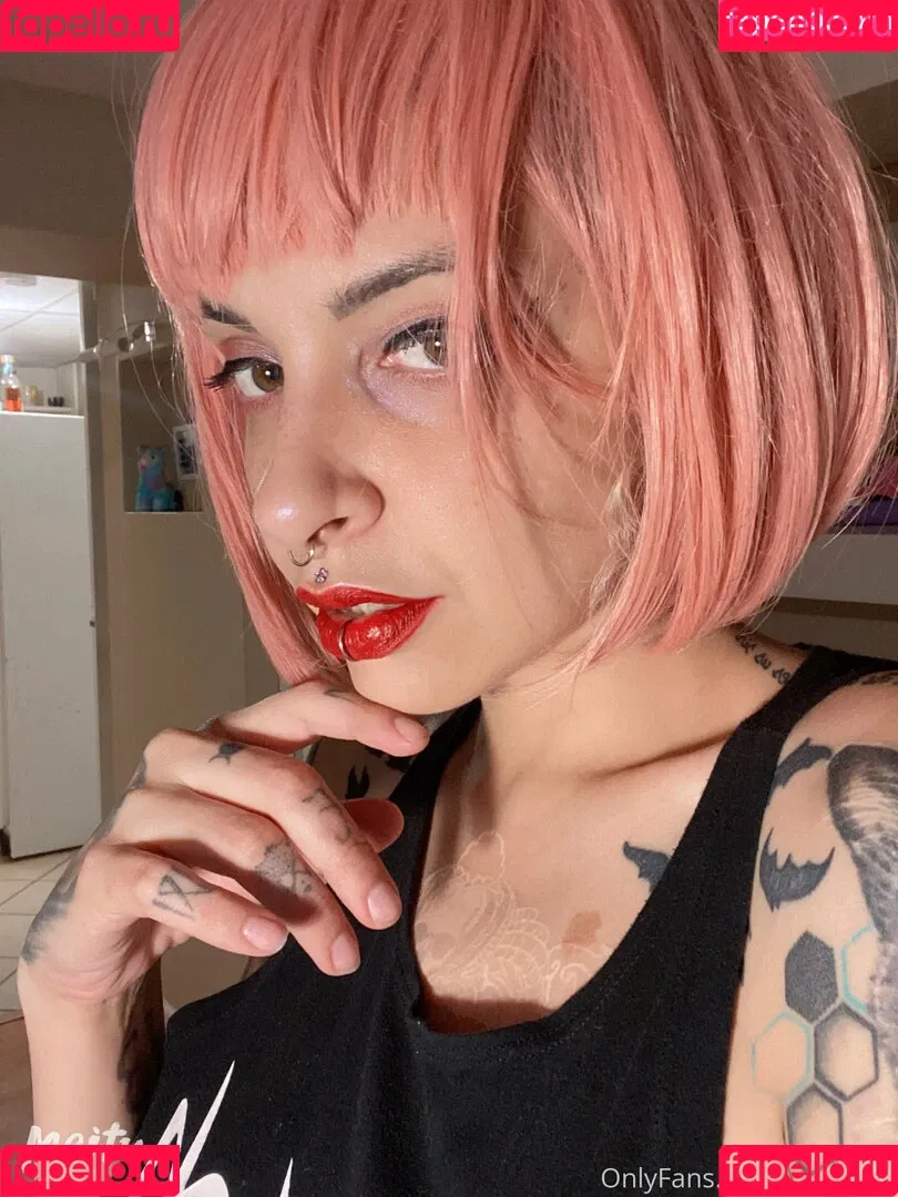vanphell / vanthill_r Onlyfans Photo Gallery 
