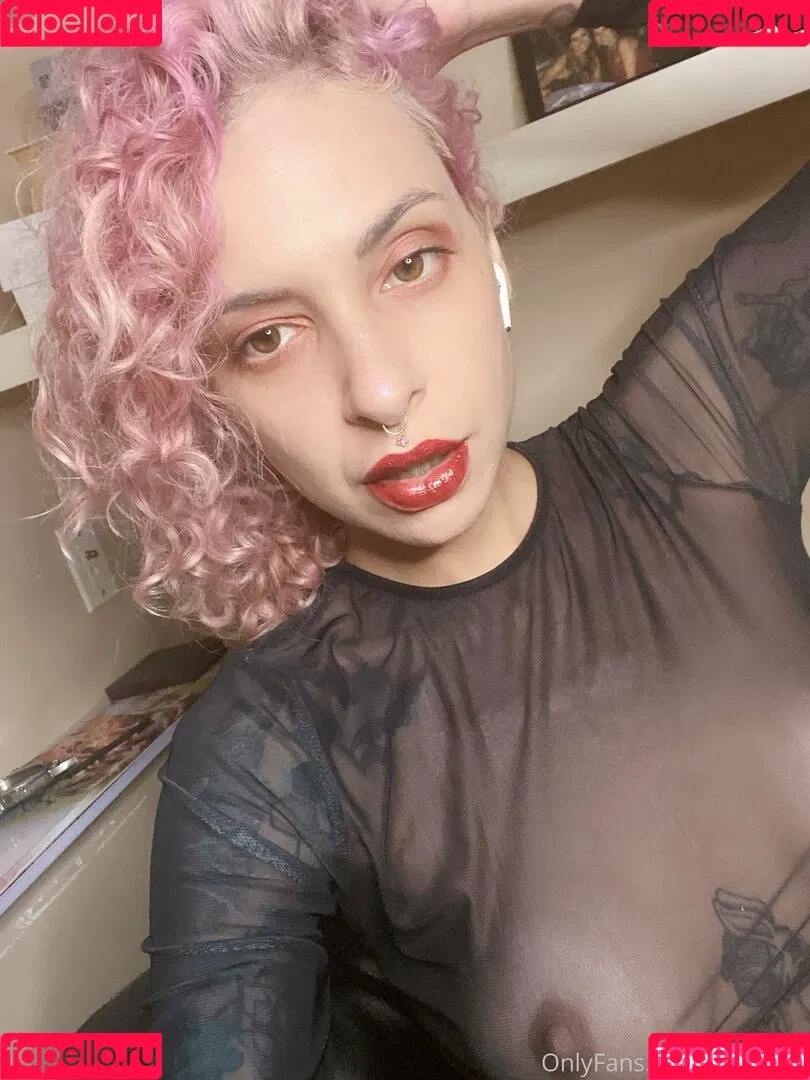 vanphell / vanthill_r Onlyfans Photo Gallery 