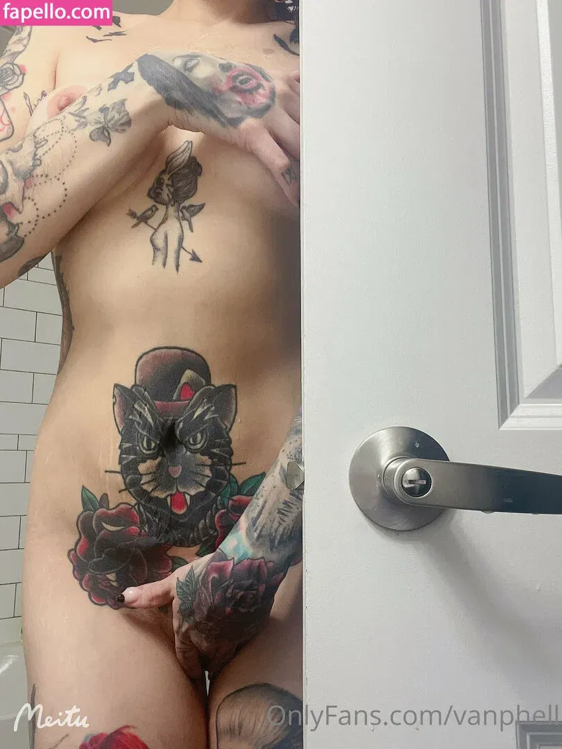 vanphell / vanthill_r Onlyfans Photo Gallery 