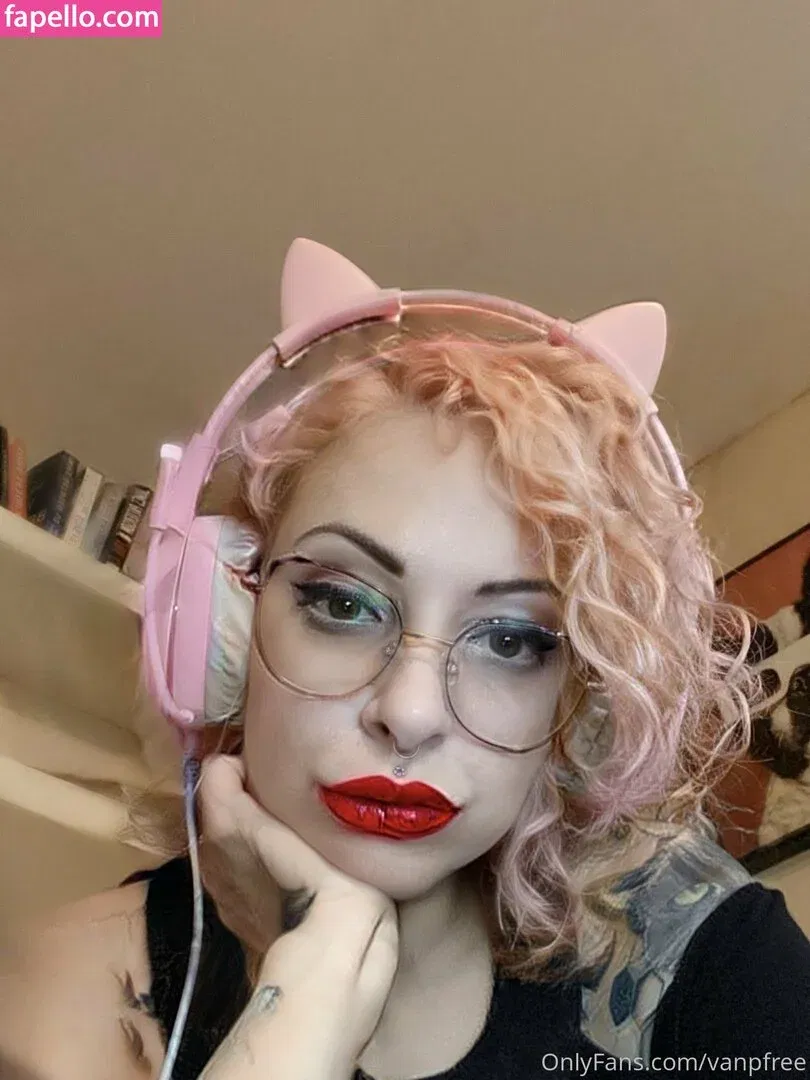 vanphell / vanthill_r Onlyfans Photo Gallery 