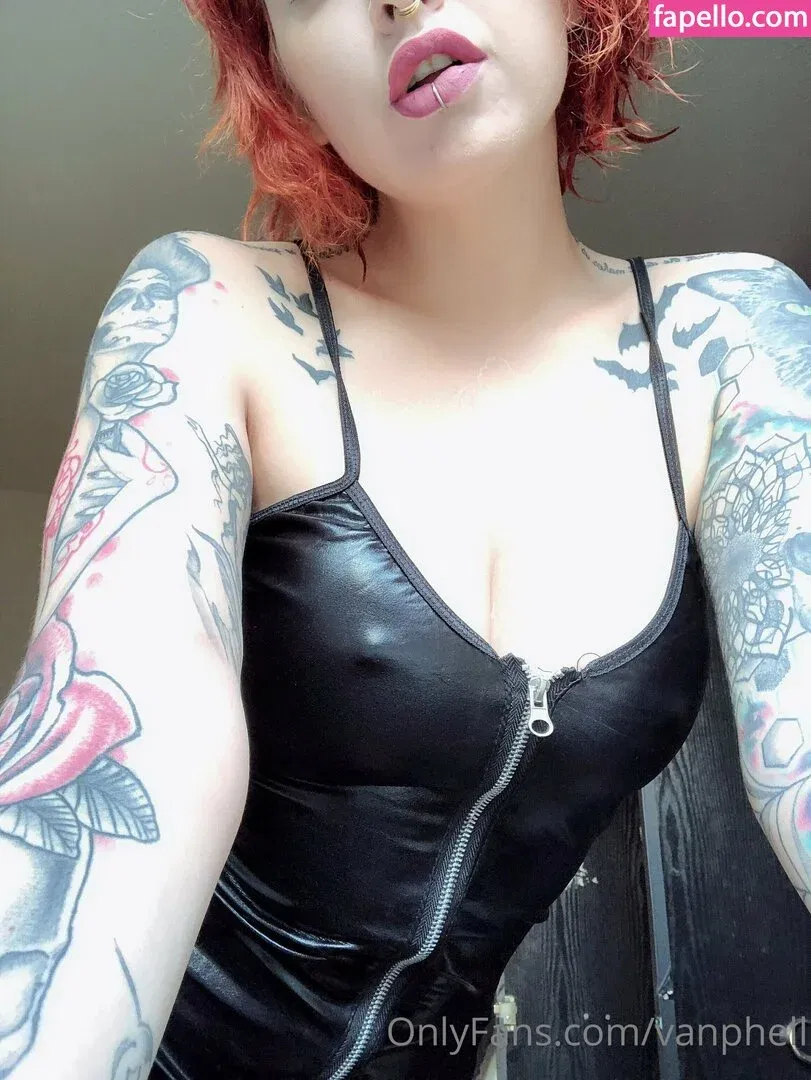 vanphell / vanthill_r Onlyfans Photo Gallery 