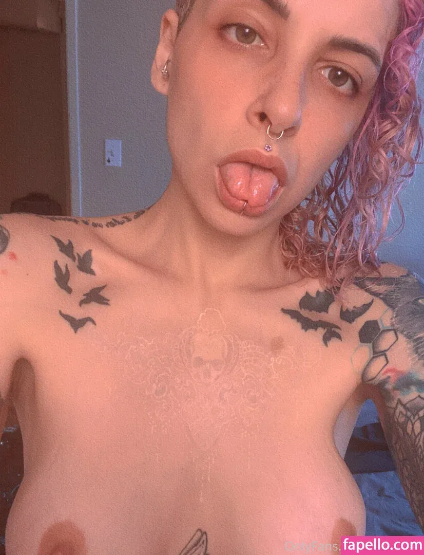 vanphell / vanthill_r Onlyfans Photo Gallery 