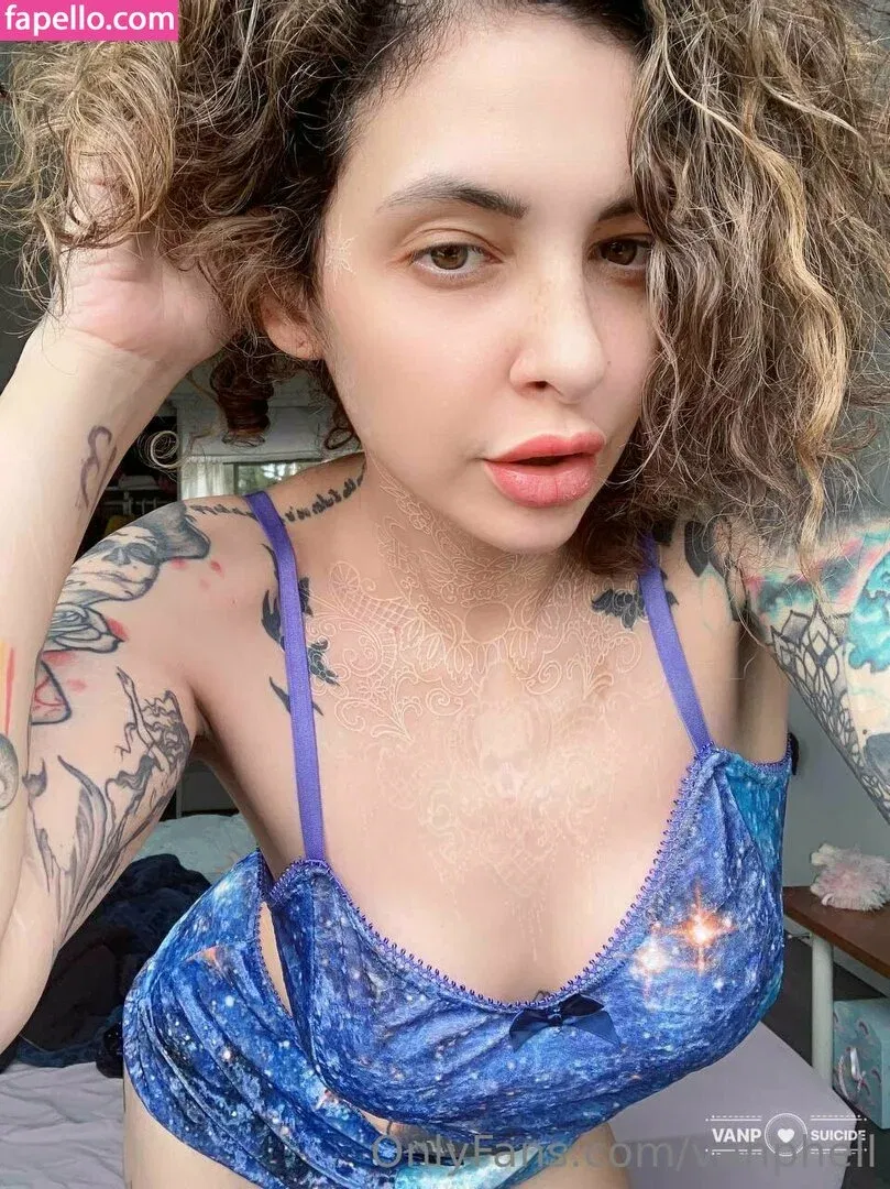 vanphell / vanthill_r Onlyfans Photo Gallery 