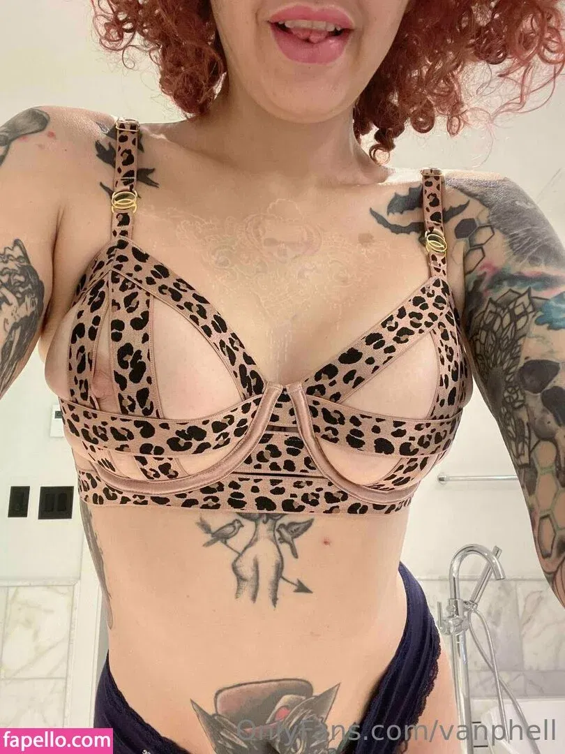 vanphell / vanthill_r Onlyfans Photo Gallery 