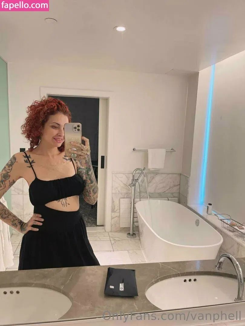 vanphell / vanthill_r Onlyfans Photo Gallery 