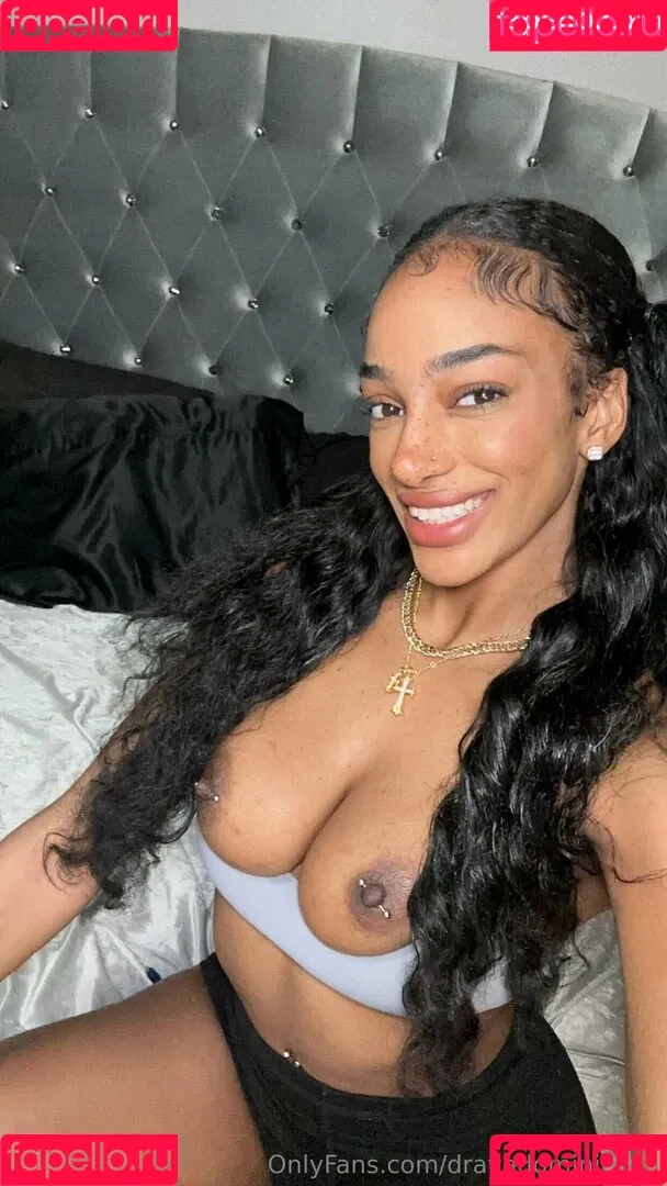 Freckles / cloudydonna / drayadominicana Onlyfans Photo Gallery 