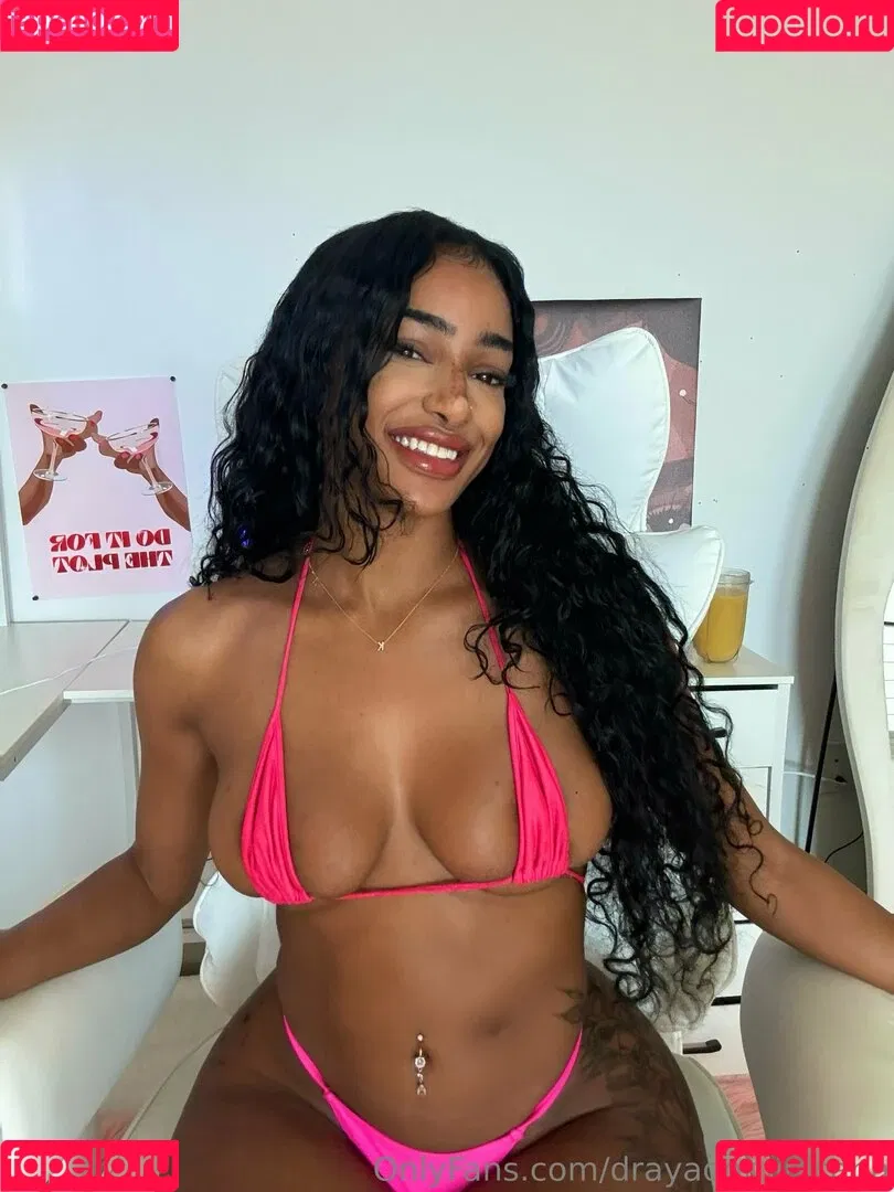 Freckles / cloudydonna / drayadominicana Onlyfans Photo Gallery 