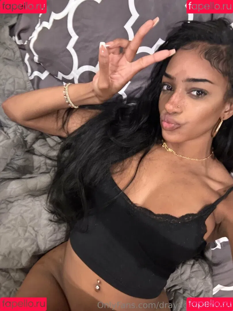 Freckles / cloudydonna / drayadominicana Onlyfans Photo Gallery 