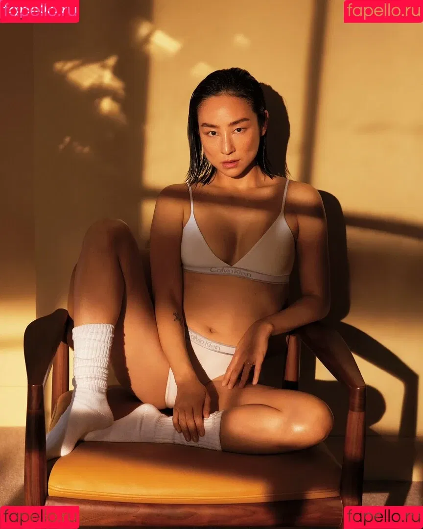 Greta Lee / g-leeboudoir / gretaleeunofficially Onlyfans Photo Gallery 