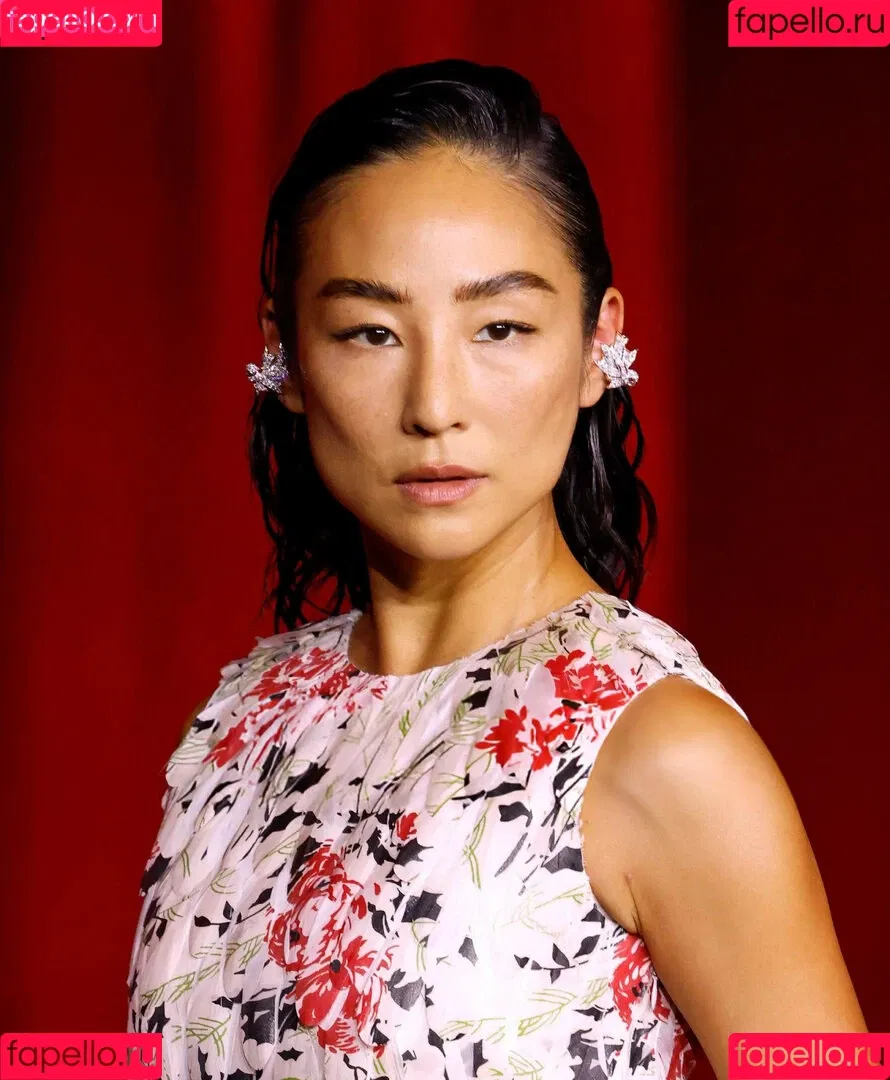 Greta Lee / g-leeboudoir / gretaleeunofficially Onlyfans Photo Gallery 