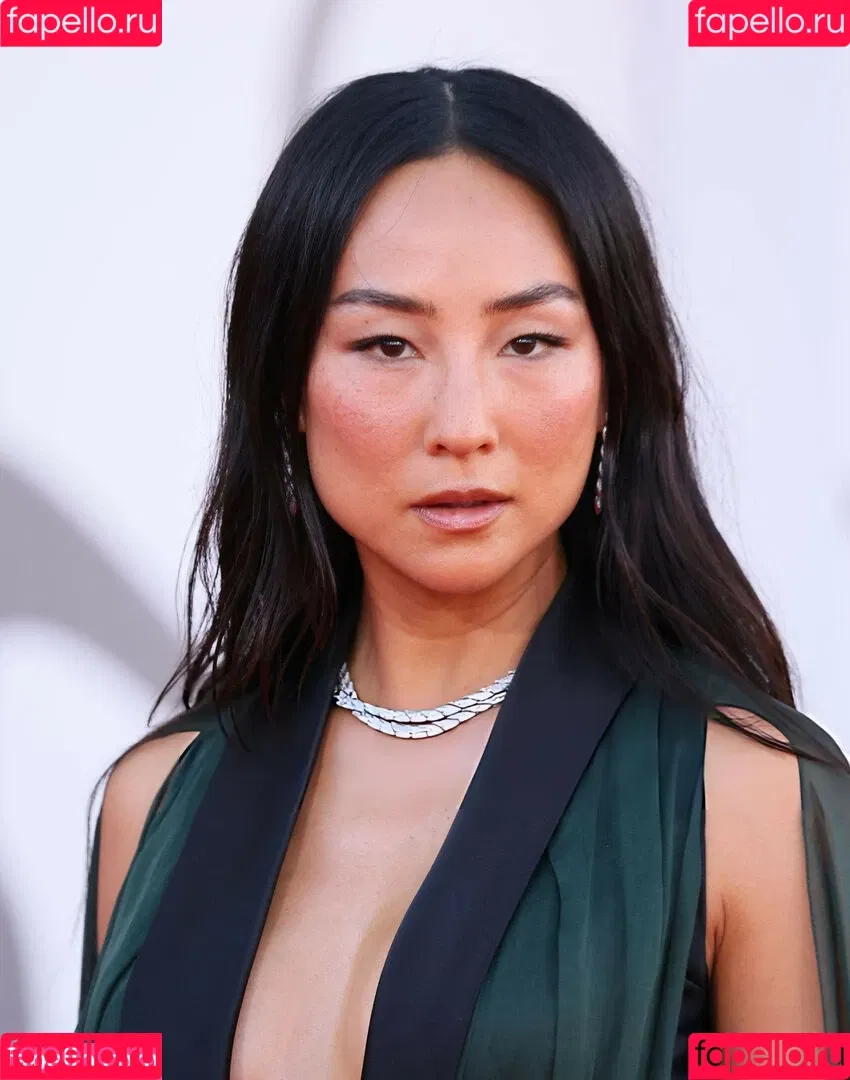 Greta Lee / g-leeboudoir / gretaleeunofficially Onlyfans Photo Gallery 