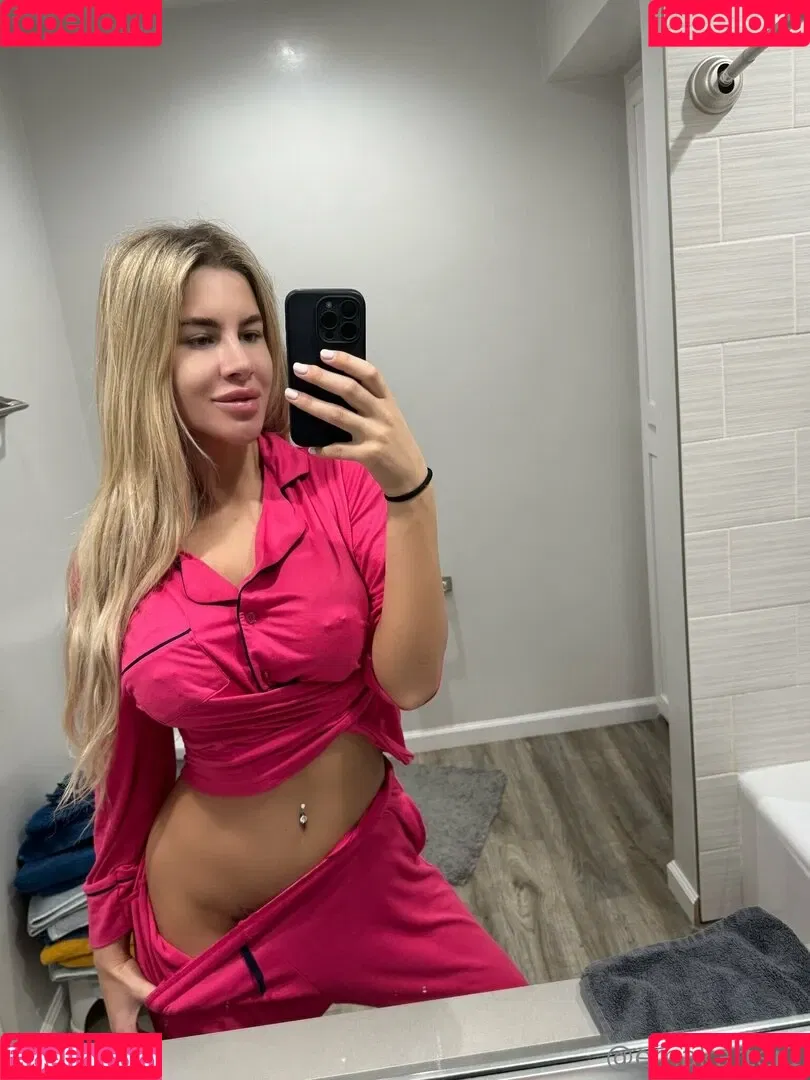 Ema Karter / emakarter / emakarter1 / mirunamilu01 Onlyfans Photo Gallery 