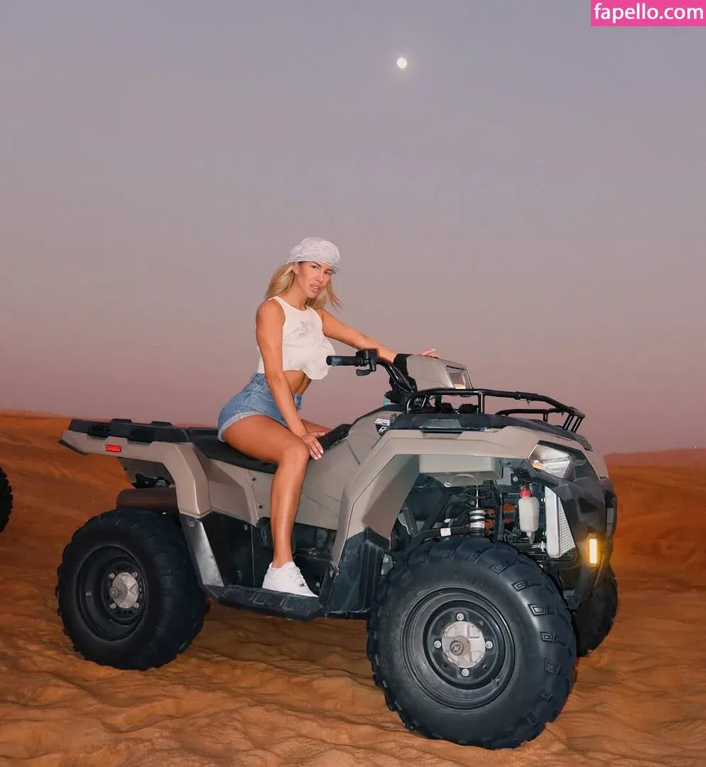 Ema Karter / emakarter / emakarter1 / mirunamilu01 Onlyfans Photo Gallery 